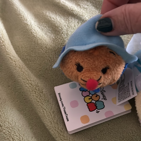 New! Two tsum tsums! Gus from Cinderella and Elsa from Frozen! - Picture 2 of 7